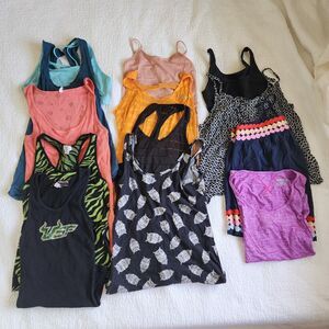 Women's T-Shirt Size Large Lot of 12